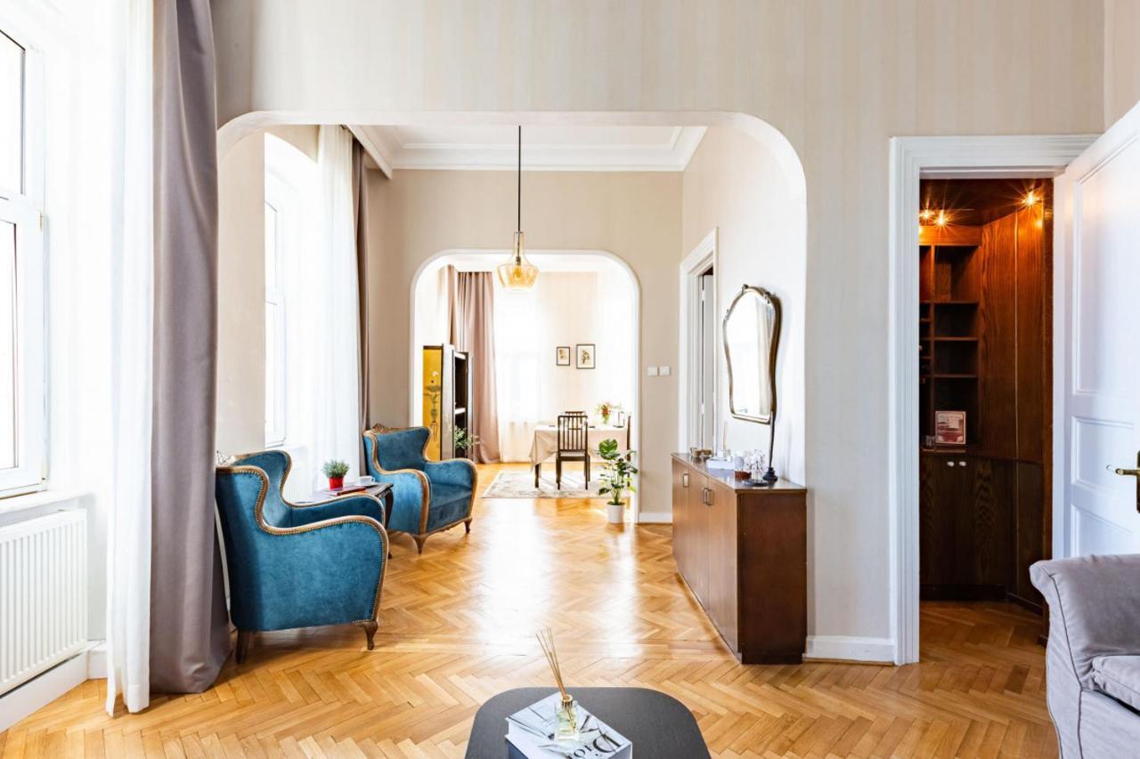 Historical Flat With A Lovely Sea View In Beyoglu Isztambul Kültér fotó