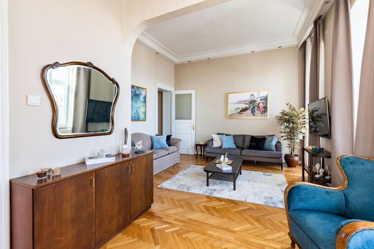 Historical Flat With A Lovely Sea View In Beyoglu Isztambul Kültér fotó