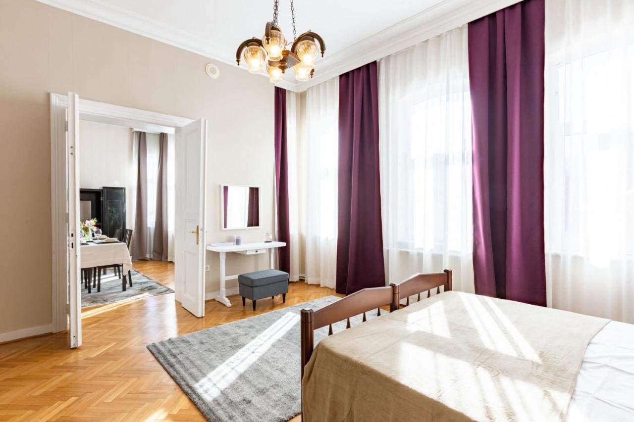 Historical Flat With A Lovely Sea View In Beyoglu Isztambul Kültér fotó