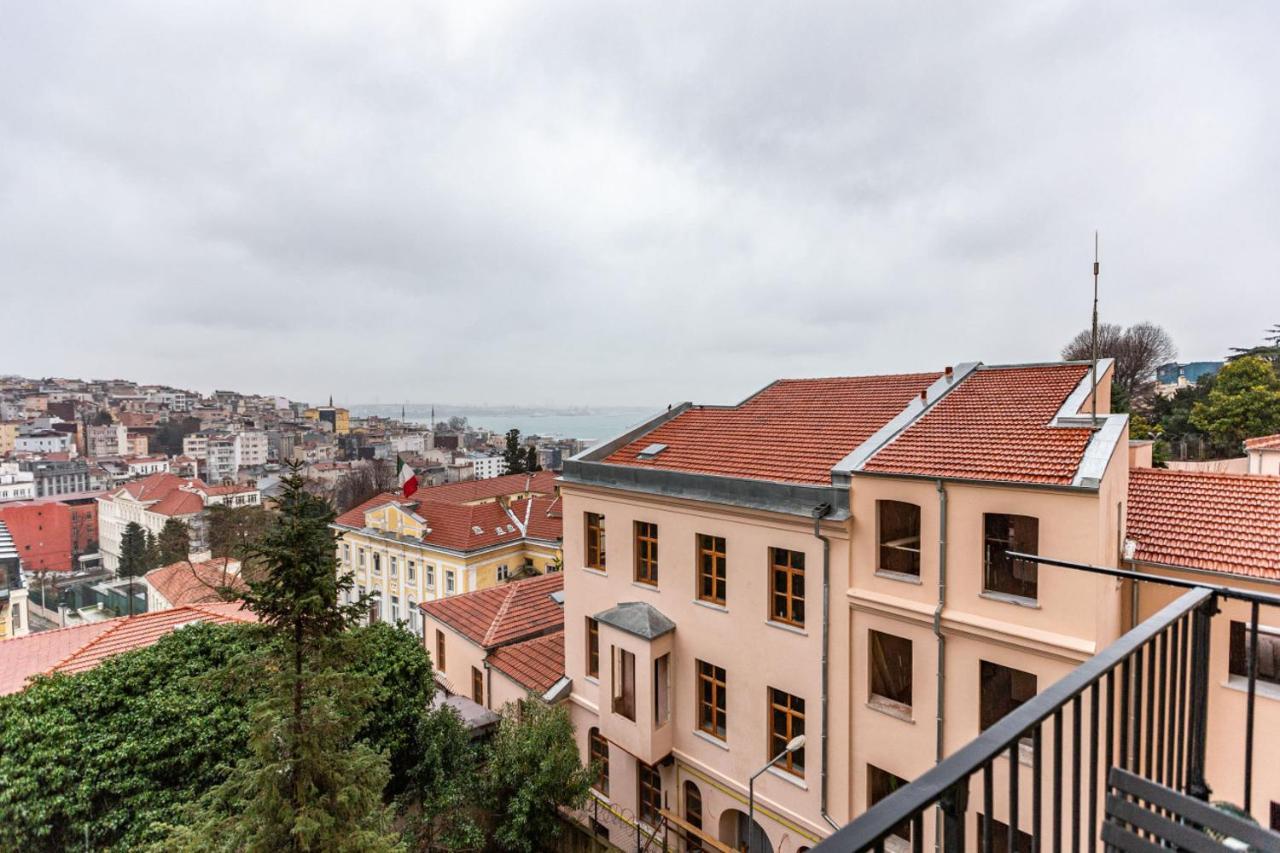 Historical Flat With A Lovely Sea View In Beyoglu Isztambul Kültér fotó