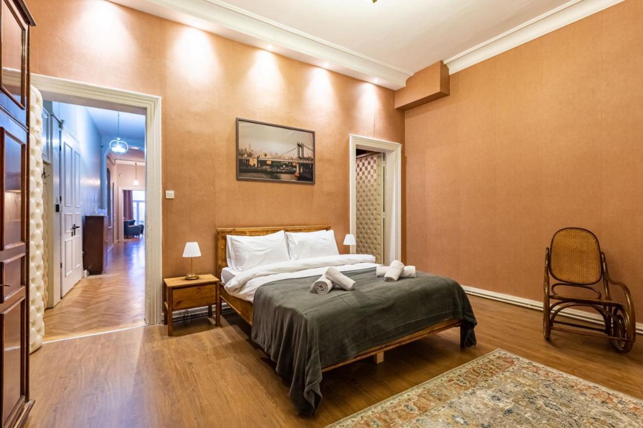 Historical Flat With A Lovely Sea View In Beyoglu Isztambul Kültér fotó