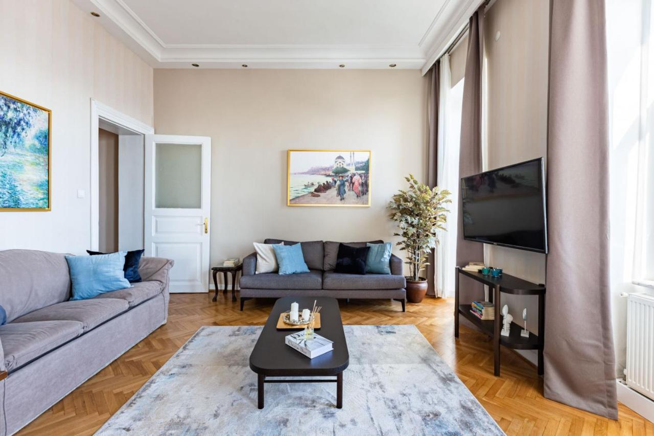 Historical Flat With A Lovely Sea View In Beyoglu Isztambul Kültér fotó