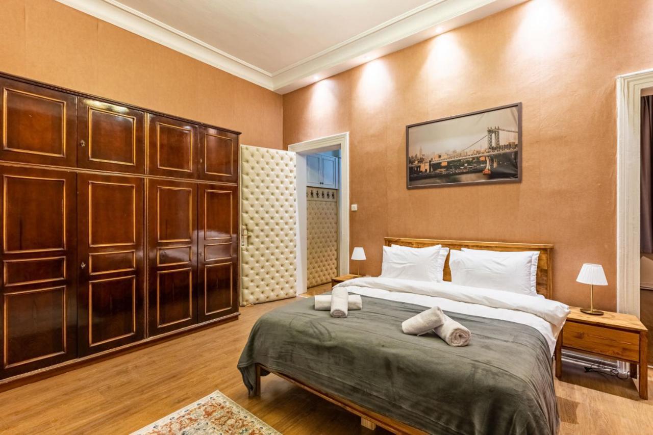 Historical Flat With A Lovely Sea View In Beyoglu Isztambul Kültér fotó